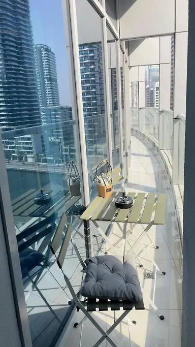 Premium Location, Cozy Apartment Dubai