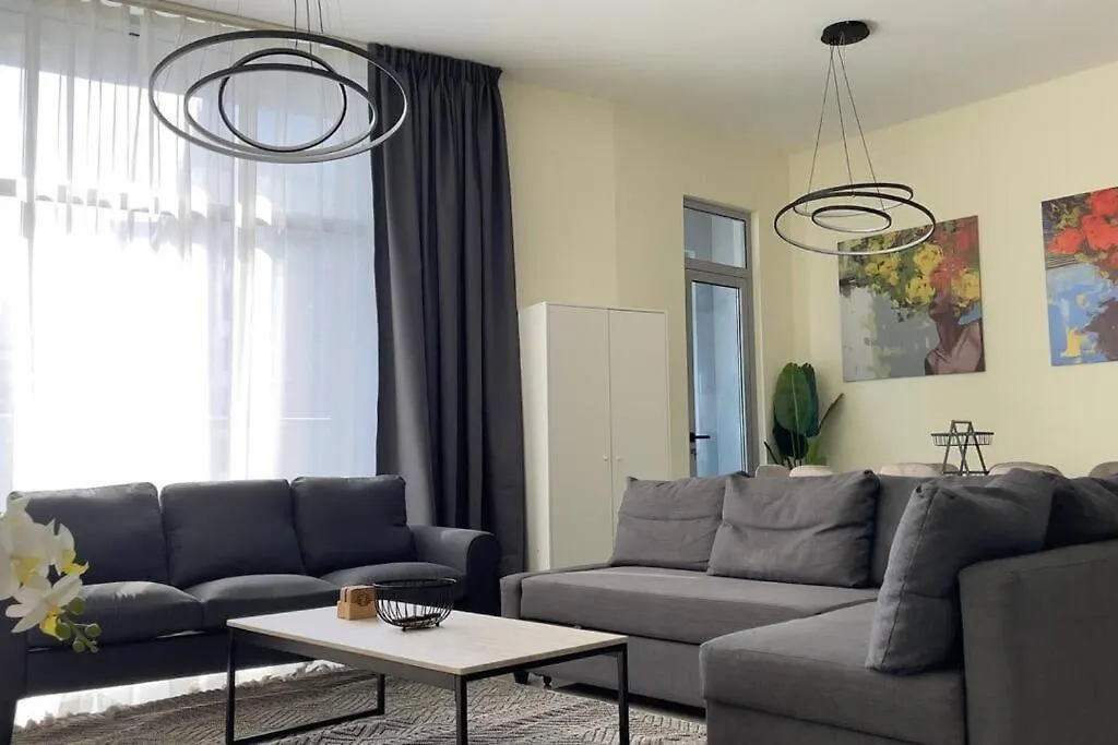 Premium Location, Cozy Apartment Dubai