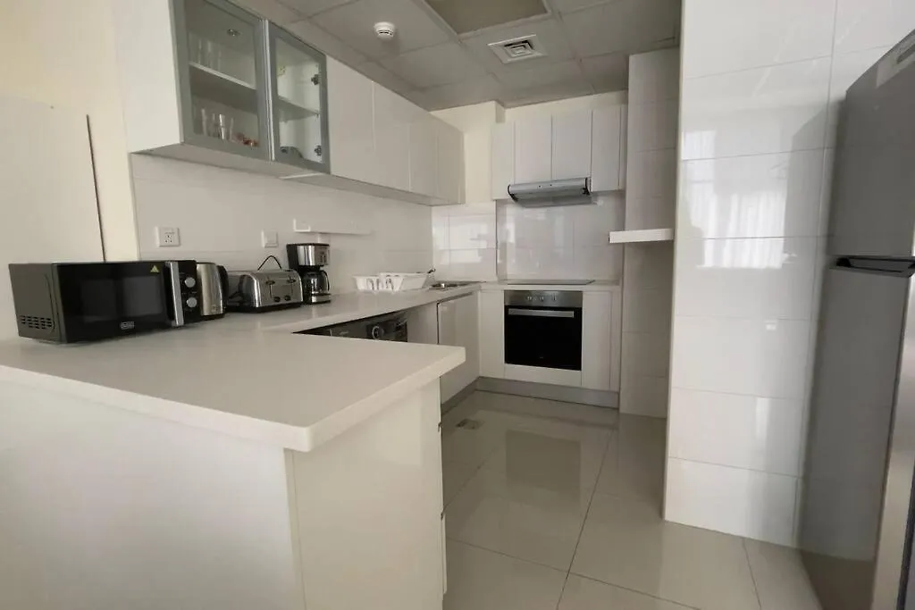 Premium Location, Cozy Apartment Dubai
